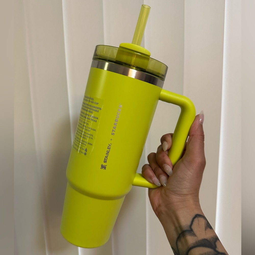NWT 30oz Starbucks x Stanley Mexico Lemongrass
